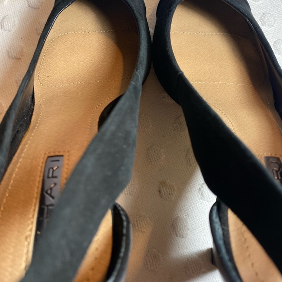 TAHARI Stella Black Suede/Leather Cap Toe Heel - Picture 3 of 16